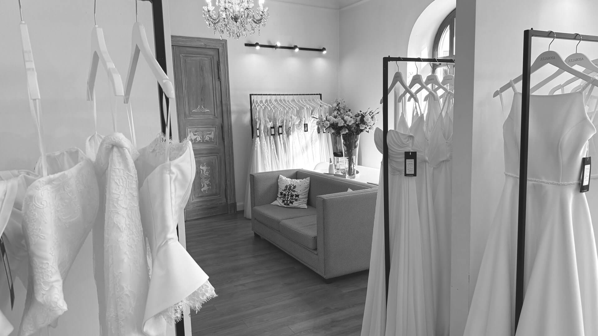Salon Sukien Ślubnych Lilurose Poznań Zdjęcie salonu sukien ślubnych Lilurose w Poznaniu